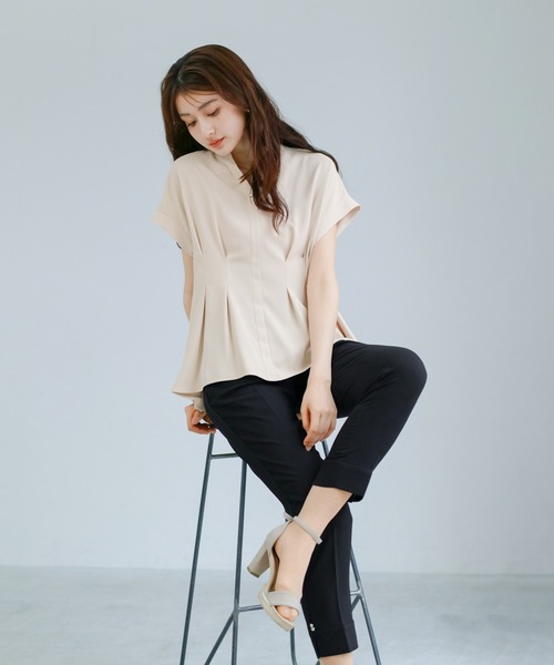 WHITE JOOLA（ホワイトジョーラ）の「【 2wayストレッチ 】 ドライフェイス・セットアップ［ タックブラウス＋テーパードパンツ ］（スーツセット・レディース・ベージュ/ブルーグレー/ライラック・M/L/S）」の11枚目の写真