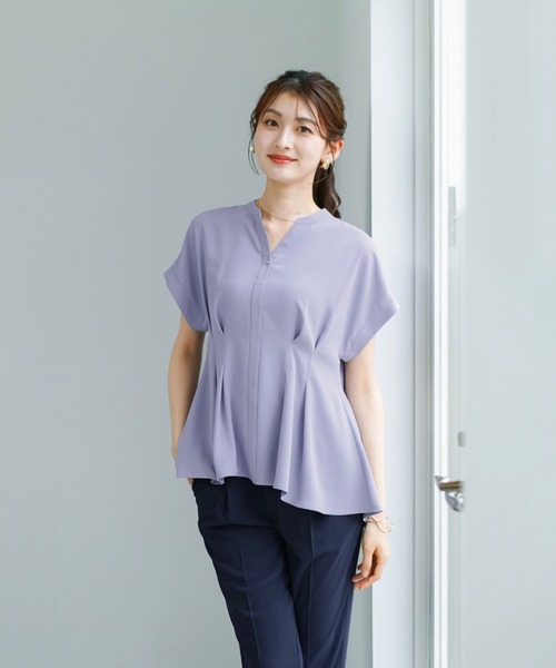 WHITE JOOLA（ホワイトジョーラ）の「【 2wayストレッチ 】 ドライフェイス・セットアップ［ タックブラウス＋テーパードパンツ ］（スーツセット・レディース・ベージュ/ブルーグレー/ライラック・M/L/S）」の13枚目の写真