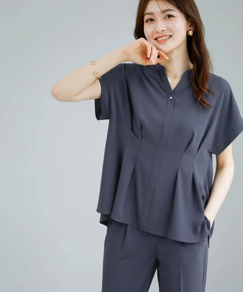 WHITE JOOLA（ホワイトジョーラ）の「【 2wayストレッチ 】 ドライフェイス・セットアップ［ タックブラウス＋テーパードパンツ ］（スーツセット・レディース・ベージュ/ブルーグレー/ライラック・M/L/S）」の17枚目の写真
