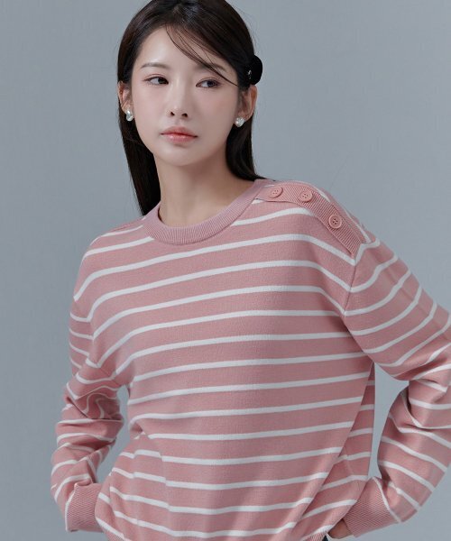 CHASECULT(チェイスカルト)の「レディース ボタン装飾ストライプニット-CFRG5271D0P(ニット/セーター・レディース・PINK・85)」の5枚目の写真
