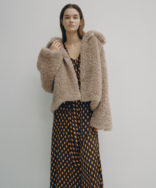 Spick & Span(スピックアンドスパン)の「《一部店舗+WEB限定》Glyph Curly Fur Blouson(その他アウター・レディース・ベージュ・FREE)」の3枚目の写真