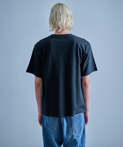 FRUIT OF THE LOOM(フルーツオブザルーム)の「Which way to go? Tシャツ(Tシャツ/カットソー・メンズ・ホワイト/ブラック/ネイビー・XL/L/M)」の14枚目の写真
