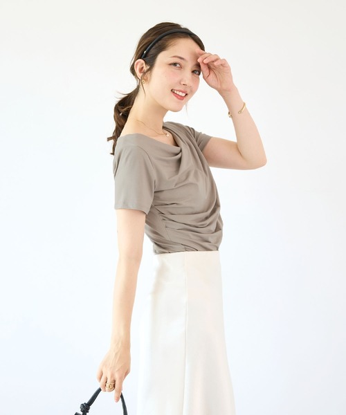 Futier land(フューティアランド)の「【接触冷感/UVカット】ドレープ半袖カットソー(Tシャツ/カットソー・レディース・ホワイト/ブラック/ミント/モカ・FREE)」の20枚目の写真