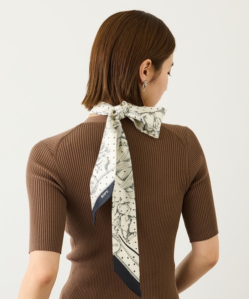 ROPE'(ロペ)の「ROPE'リバイバル シルクタイスカーフ/26AW(バンダナ/スカーフ・レディース・オレンジ/カーキ/オフホワイト・FREE)」の19枚目の写真