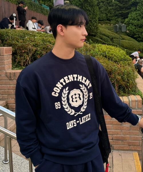 ECORR(エコル)の「ローレルロゴスウェットシャツ_ネイビー(スウェット・メンズ・その他・1(M)/2(L)/3(XL))」の10枚目の写真