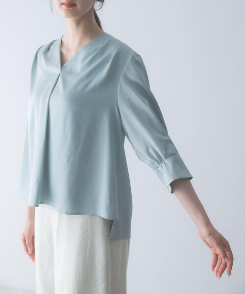 URBAN RESEARCH ROSSO WOMEN(アーバンリサーチ ロッソ)の「シルキーツイルVネックブラウス(シャツ/ブラウス・レディース・ミント/オフホワイト/ネイビー・FREE)」の13枚目の写真