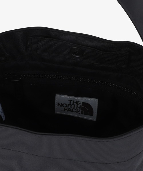 THE NORTH FACE(ザノースフェイス)の「【韓国限定・日本未入荷】THE NORTH FACE WL TRIG BAG MINI / ノースフェイス ホワイトレーベル トリッグバッグミニ ワンポイントロゴ ミニトートバッグ / バケットバッグ(トートバッグ・メンズ・ブラック/ブルー・FREE)」の6枚目の写真