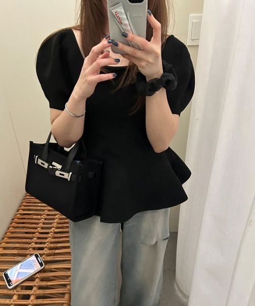 FAVORITO(ファヴォリート)の「オフショルダー半袖トップス(その他トップス・レディース・ブラック/モカ・F)」の2枚目の写真