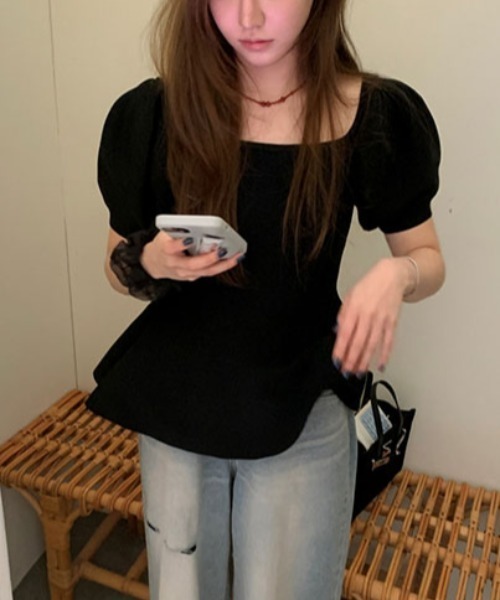 FAVORITO(ファヴォリート)の「オフショルダー半袖トップス(その他トップス・レディース・ブラック/モカ・F)」の6枚目の写真