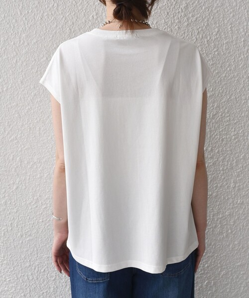 SHIPS Colors（シップス カラーズ）の「SHIPS Colors:〈接触冷感・UVカット・洗濯機可能〉フレンチスリーブ SOLENNE ロゴ TEE◇（Tシャツ/カットソー・レディース・ベージュ/ブラウン/オフホワイト・ONE SIZE）」の15枚目の写真
