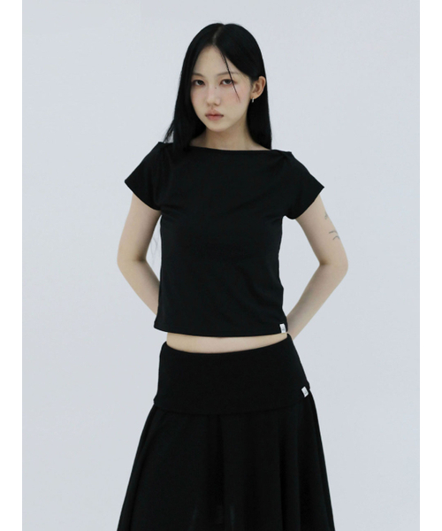 UGLY SHADOW(アグリーシャドウ)の「ベーシックエッセンシャルリップボートトップ(ブラック)(Tシャツ/カットソー・レディース・その他・1/2)」の9枚目の写真