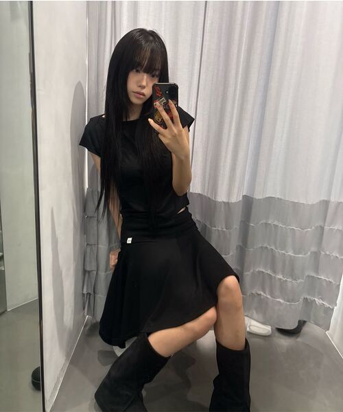 UGLY SHADOW(アグリーシャドウ)の「ベーシックエッセンシャルリップボートトップ(ブラック)(Tシャツ/カットソー・レディース・その他・1/2)」の2枚目の写真