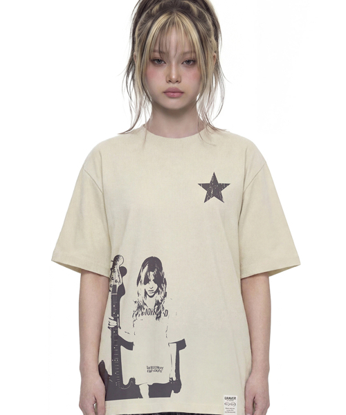 GRAVER（グレーバー）の「[ユニセックス]STAR1-GIRL_半袖Tシャツ_2カラー（Tシャツ/カットソー・レディース・チャコールグレー/サンドベージュ・SMALL/MEDIUM/LARGE）」の6枚目の写真