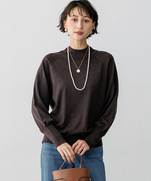 23区(ニジュウサンク)の「ウーステッドウール パフスリーブ ハイネック ニット(ニット/セーター・レディース・ブラック系/レッド系/黄土色系/ダークブラウン系/グリーン系・38)」の3枚目の写真