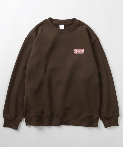 sanrio（サンリオ）の「【71】【HONDA/ホンダ】×【Sanrio/サンリオ】「スーパーカブ」「はぴだんぶい」「クロミ」コラボ 裏起毛 クルーネック プリント スウェット/バックプリント/フロッキープリント/刺繍ワッペン/ユニセックス/レディース/メンズ（スウェット・レディース・ホワイト/ブラウン/ブラック/チャコールグレー・XL/L/M）」の5枚目の写真
