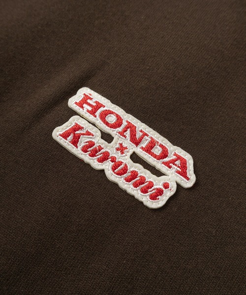 sanrio（サンリオ）の「【71】【HONDA/ホンダ】×【Sanrio/サンリオ】「スーパーカブ」「はぴだんぶい」「クロミ」コラボ 裏起毛 クルーネック プリント スウェット/バックプリント/フロッキープリント/刺繍ワッペン/ユニセックス/レディース/メンズ（スウェット・レディース・ホワイト/ブラウン/ブラック/チャコールグレー・XL/L/M）」の11枚目の写真