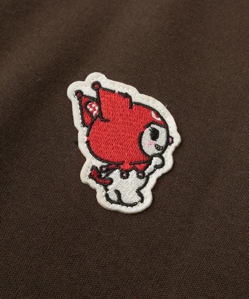 sanrio（サンリオ）の「【71】【HONDA/ホンダ】×【Sanrio/サンリオ】「スーパーカブ」「はぴだんぶい」「クロミ」コラボ 裏起毛 クルーネック プリント スウェット/バックプリント/フロッキープリント/刺繍ワッペン/ユニセックス/レディース/メンズ（スウェット・レディース・ホワイト/ブラウン/ブラック/チャコールグレー・XL/L/M）」の15枚目の写真