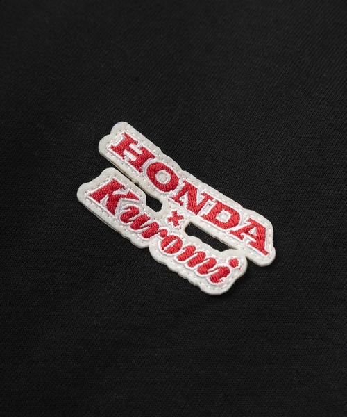 sanrio（サンリオ）の「【71】【HONDA/ホンダ】×【Sanrio/サンリオ】「スーパーカブ」「はぴだんぶい」「クロミ」コラボ 裏起毛 クルーネック プリント スウェット/バックプリント/フロッキープリント/刺繍ワッペン/ユニセックス/レディース/メンズ（スウェット・レディース・ホワイト/ブラウン/ブラック/チャコールグレー・XL/L/M）」の18枚目の写真