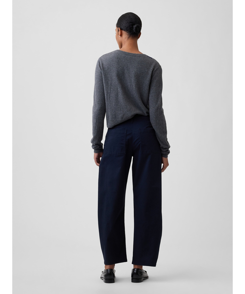 GAP（ギャップ）の「ミッドライズ バレルカーキパンツ（その他パンツ・レディース・ベージュ/ネイビー/ブラウン/グリーン・000/2/4/0/10/00/6/8）」の8枚目の写真