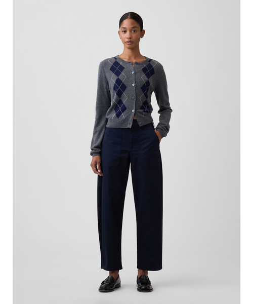 GAP（ギャップ）の「ミッドライズ バレルカーキパンツ（その他パンツ・レディース・ベージュ/ネイビー/ブラウン/グリーン・000/2/4/0/10/00/6/8）」の7枚目の写真
