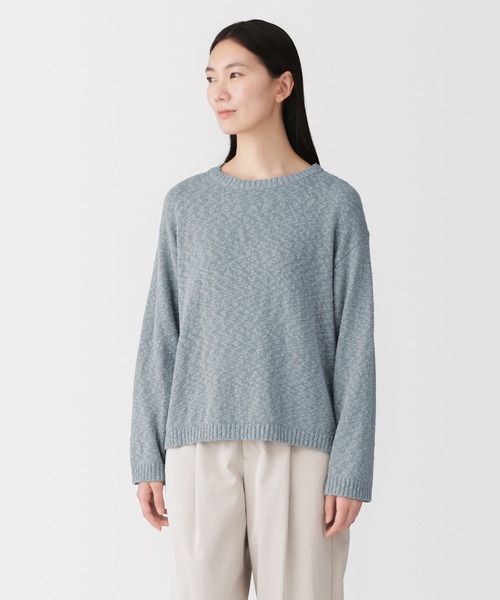 無印良品(ムジルシリョウヒン)の「婦人 コットン混ムラ糸クルーネックセーター(ニット/セーター・レディース・チャコールグレー/アイボリー/ブラウン系/ブルー系・S/M/L/XL/XXL)」の4枚目の写真