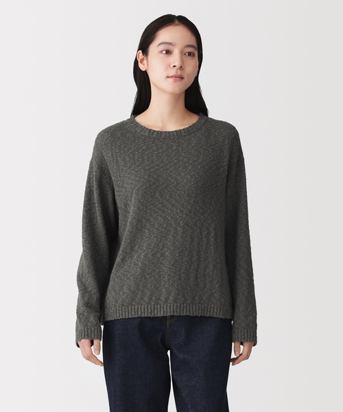 無印良品(ムジルシリョウヒン)の「婦人 コットン混ムラ糸クルーネックセーター(ニット/セーター・レディース・チャコールグレー/アイボリー/ブラウン系/ブルー系・S/M/L/XL/XXL)」の1枚目の写真