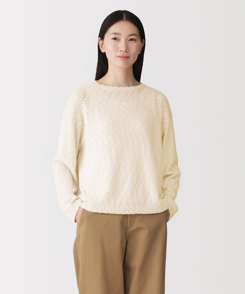 無印良品(ムジルシリョウヒン)の「婦人 コットン混ムラ糸クルーネックセーター(ニット/セーター・レディース・チャコールグレー/アイボリー/ブラウン系/ブルー系・S/M/L/XL/XXL)」の2枚目の写真