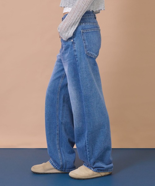 anap mimpi(アナップミンピ)の「ベーシックデニムカーブパンツ(その他パンツ・レディース・ブルー/ライトブルー・S/M)」の15枚目の写真
