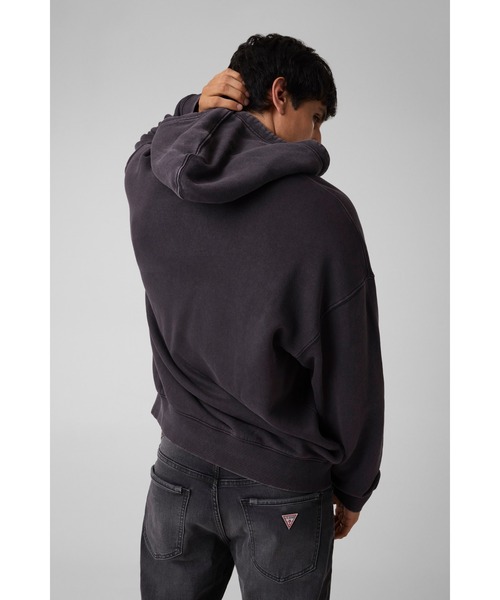 GUESS JEANS(ゲスジーンズ)の「GUESS JEANS Chain Stitch Zip Hoodie パーカー ジップアップ(パーカー・メンズ・ブラック・MEDIUM/LARGE/XX-LARGE/X-LARGE/SMALL)」の2枚目の写真