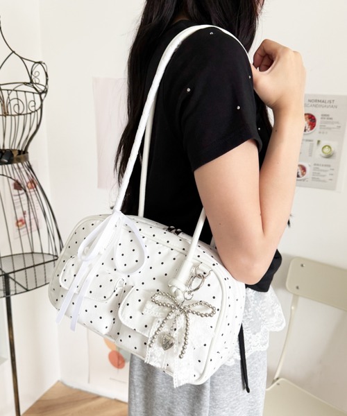 WEGO（ウィゴー）の「WEGO/アソートレイヤーリボンチャーム付きボストンバッグ（ハンドバッグ・レディース・その他2/その他1/その他3/ブラウン系その他2/ブラック系その他2・FREE）」の15枚目の写真