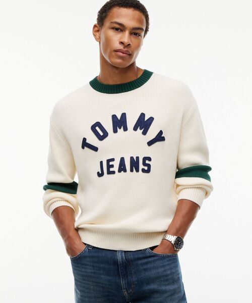 tommy jeans(トミー ジーンズ)の「レギュラーニュークラシックセーター(ニット/セーター・メンズ・ホワイト・SMALL/LARGE/MEDIUM)」の1枚目の写真