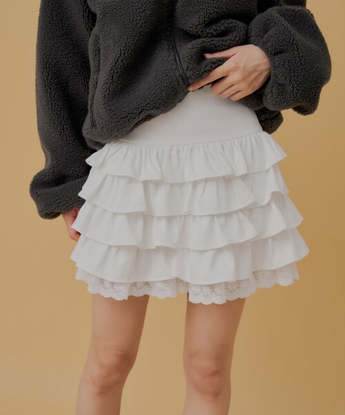 Chico(チコ)の「フリルティアードショートパンツ(スカート・レディース・ベージュ/ホワイト/ブラック・SMALL/MEDIUM)」の4枚目の写真