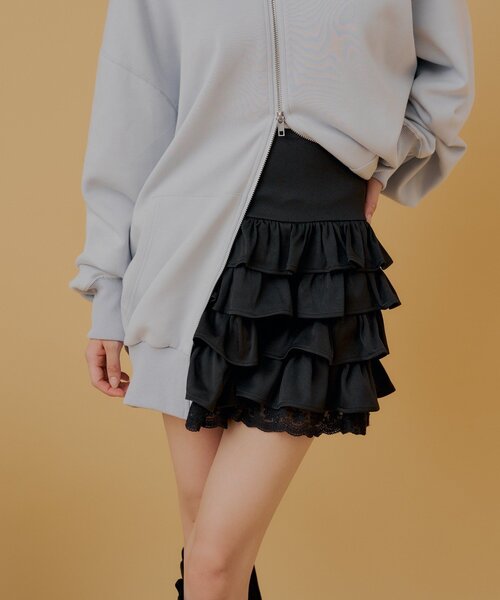 Chico(チコ)の「フリルティアードショートパンツ(スカート・レディース・ベージュ/ホワイト/ブラック・SMALL/MEDIUM)」の9枚目の写真