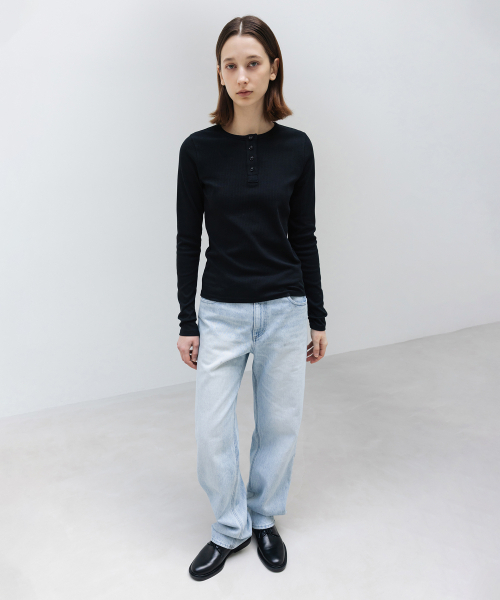 INSILENCE WOMEN(インサイレンスウーマン)の「WリブヘンリーネックロングスリーブBLACK(スウェット・レディース・その他・SMALL/MEDIUM)」の2枚目の写真