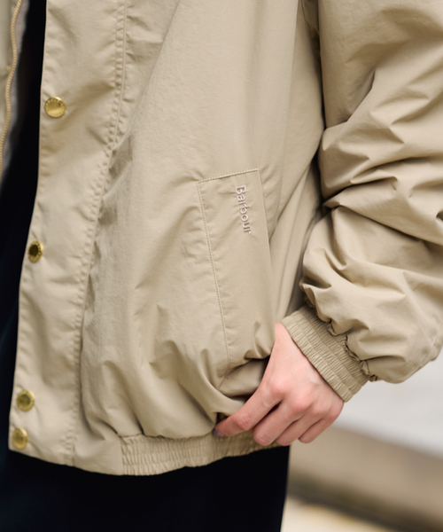 FRAMeWORK(フレームワーク)の「BARBOUR/バブアー 別注TRANSPORT ブルゾン(その他アウター・レディース・ベージュ/ブラック・38/40)」の4枚目の写真