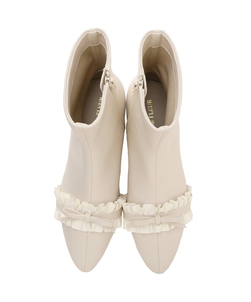 Maison de FLEUR(メゾンドフルール)の「バイカラーフリルリボンショートブーツ(ブーツ・レディース・ブラック/ホワイト系その他2・M/L/S)」の9枚目の写真