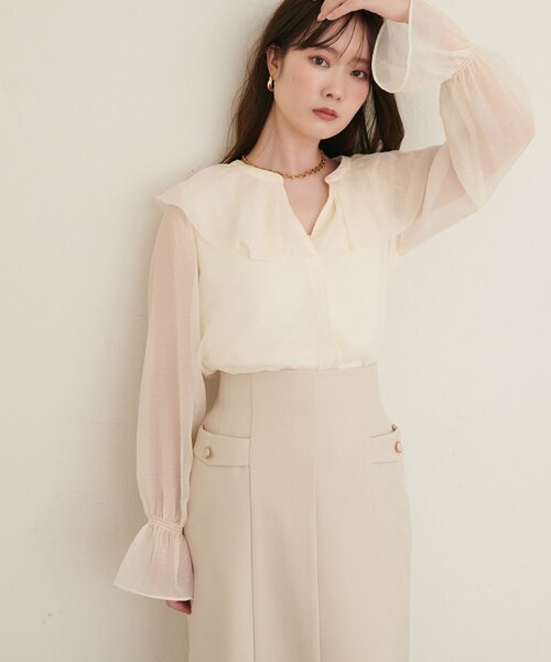 natural couture(ナチュラルクチュール)の「タックフリル衿スキッパー長袖ブラウス(シャツ/ブラウス・レディース・ピンクベージュ/ブラック/グレイッシュベージュ/アイボリー・FREE)」の21枚目の写真