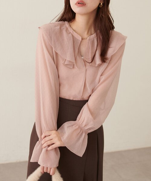 natural couture(ナチュラルクチュール)の「タックフリル衿スキッパー長袖ブラウス(シャツ/ブラウス・レディース・ピンクベージュ/ブラック/グレイッシュベージュ/アイボリー・FREE)」の12枚目の写真