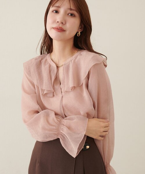 natural couture(ナチュラルクチュール)の「タックフリル衿スキッパー長袖ブラウス(シャツ/ブラウス・レディース・ピンクベージュ/ブラック/グレイッシュベージュ/アイボリー・FREE)」の13枚目の写真