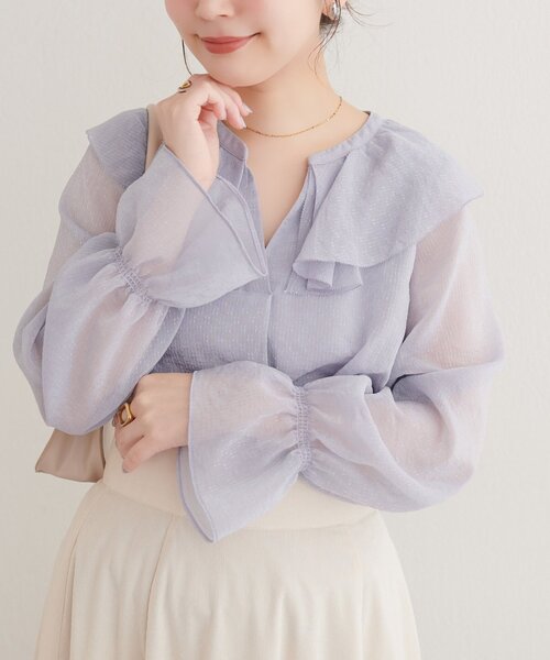natural couture(ナチュラルクチュール)の「タックフリル衿スキッパー長袖ブラウス(シャツ/ブラウス・レディース・ピンクベージュ/ブラック/グレイッシュベージュ/アイボリー・FREE)」の16枚目の写真