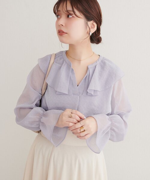 natural couture(ナチュラルクチュール)の「タックフリル衿スキッパー長袖ブラウス(シャツ/ブラウス・レディース・ピンクベージュ/ブラック/グレイッシュベージュ/アイボリー・FREE)」の17枚目の写真