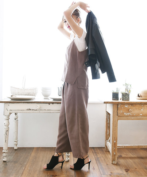 Luz Llena (philter)（ラズレナ　フィルター）の「スエードタッチ・タックワイドパンツ（その他パンツ・レディース・モカ/ベージュ・LARGE/MEDIUM）」の8枚目の写真