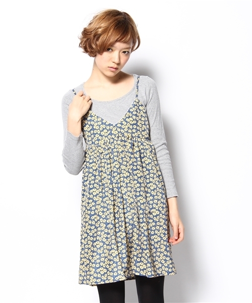 mystic（ミスティック）の「花柄レーヨンタッチキャミOP（ワンピース・レディース・ベージュ/ブルー/チャコールグレー・ﾌﾘ-）」の3枚目の写真