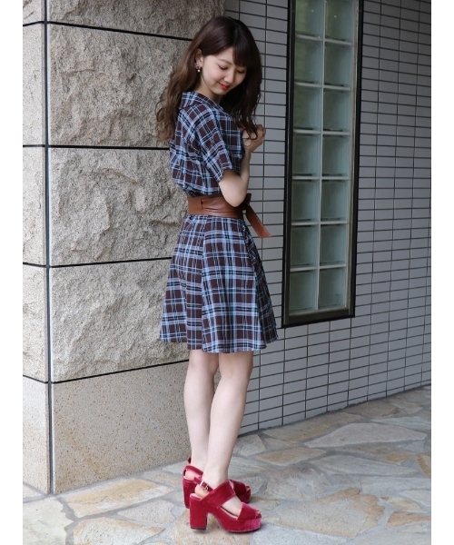 dazzlin（ダズリン）の「ベロアスクエアトゥサンダル（サンダル・レディース・ピンク/ブラウン/ブラック・LARGE/MEDIUM）」の18枚目の写真