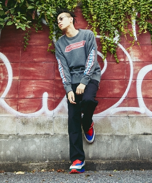 HYSTERIC GLAMOUR(ヒステリックグラマー)の「HYS BOX LOGOプリントスウェット(スウェット・メンズ・ネイビー/チャコールグレー・MEDIUM/LARGE/SMALL)」の3枚目の写真