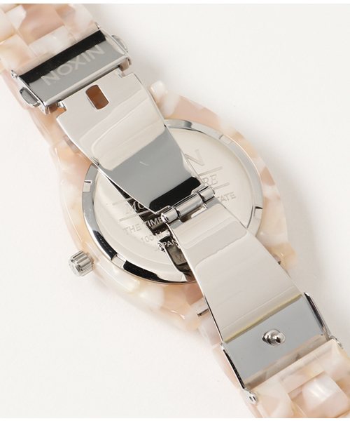 NIXON（ニクソン）の「THE TIME TELLER ACETATE NA3272944-00 ROSE GOLD/SEASHELL（アナログ腕時計・レディース・ホワイト系その他・FREE）」の4枚目の写真