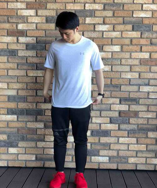UNDER ARMOUR（アンダーアーマー）の「メンズ トレーニング半袖Tシャツ / スレッドボーン半袖Tシャツ（Tシャツ/カットソー・メンズ・ライトブルー/ライトグリーン/ホワイト/レッド/グレー/ライトグレー/ブラック系その他/ブラック・XL/L/S/M/3XL/4XL/XXL）」の9枚目の写真