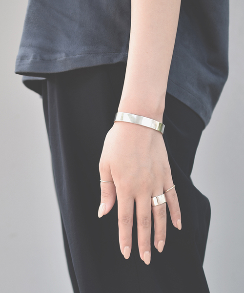 UNKNOWN.（アンノウン）の「【UNKNOWN.】FLAT(10mm)　SLV　U007（リング・レディース・シルバー・SMALL/MEDIUM/LARGE/X-SMALL）」の7枚目の写真