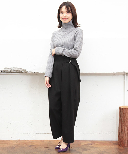 SESTO（セスト）の「アシメラップＤカンベルトワイドパンツ（その他パンツ・レディース・ブラック/ダークパープル/グレイッシュベージュ/ダークオレンジ・M）」の5枚目の写真