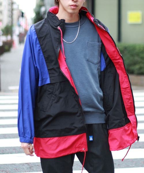 ナイロンジャケット Lサイズ 黒赤ストライプ スリクソン ゴルフ 裏防寒地 ナイロンジャケット 黒 ブラック レッド